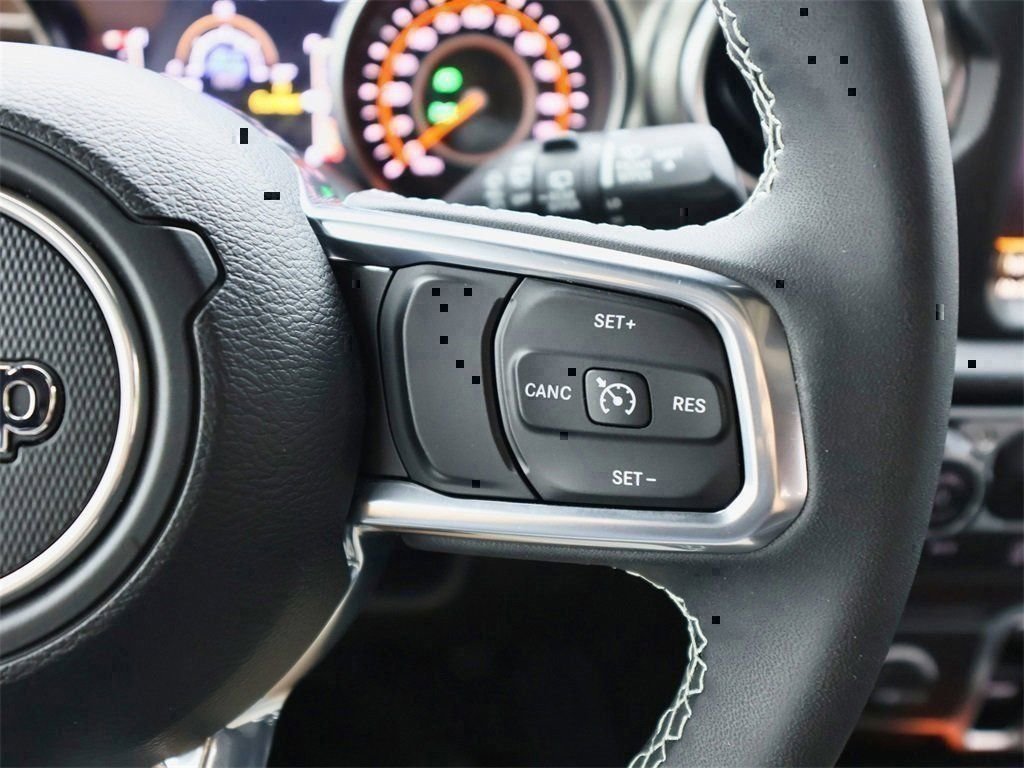 2023 Jeep Wrangler 4-Door Sahara - Photo 26