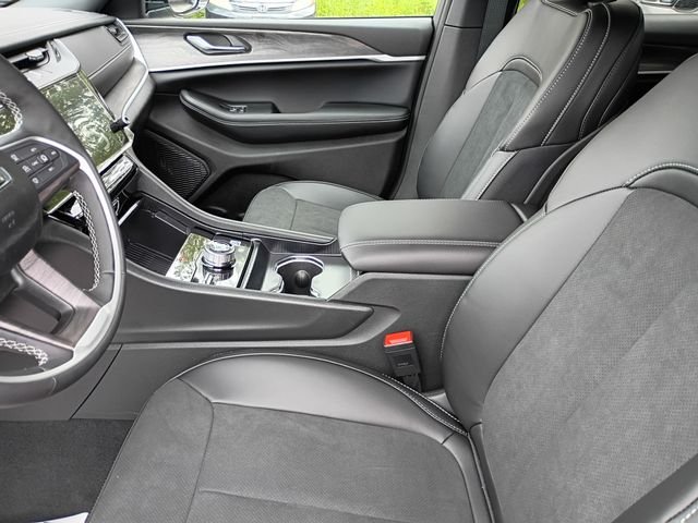 New 2026 Silver Zynith Jeep Altitude image 12