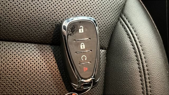 Used 2025 Mosaic Black Metallic Chevrolet ACTIV image 21