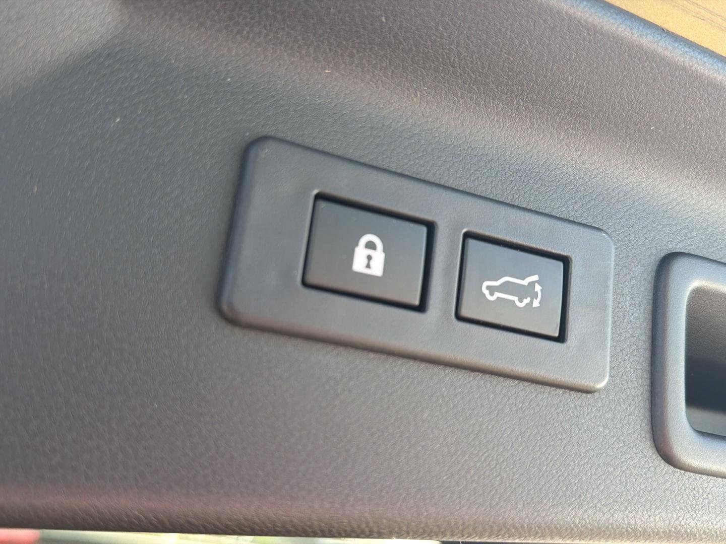 Used 2025 Autumn Green Metallic Subaru Touring image 12