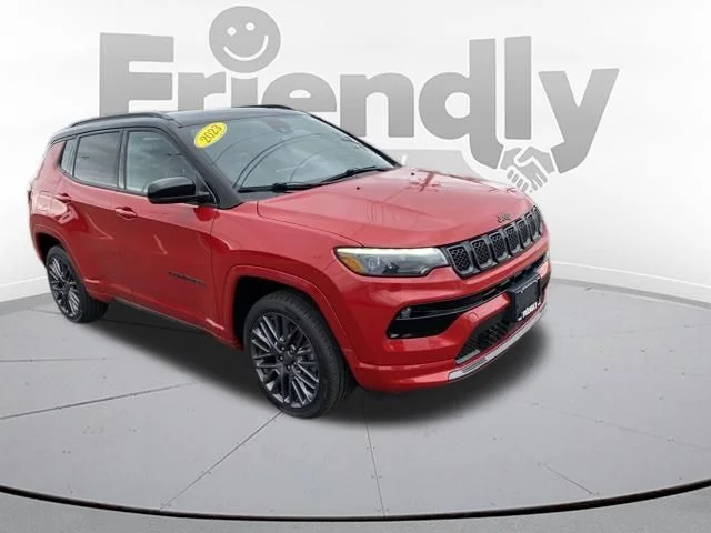 Used 2023 Red Jeep Limited image 3