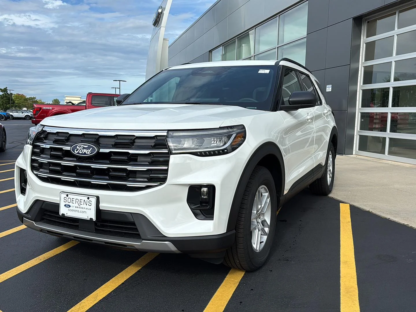 New 2027 Star White Metallic Tri-Coat Ford Active image 3
