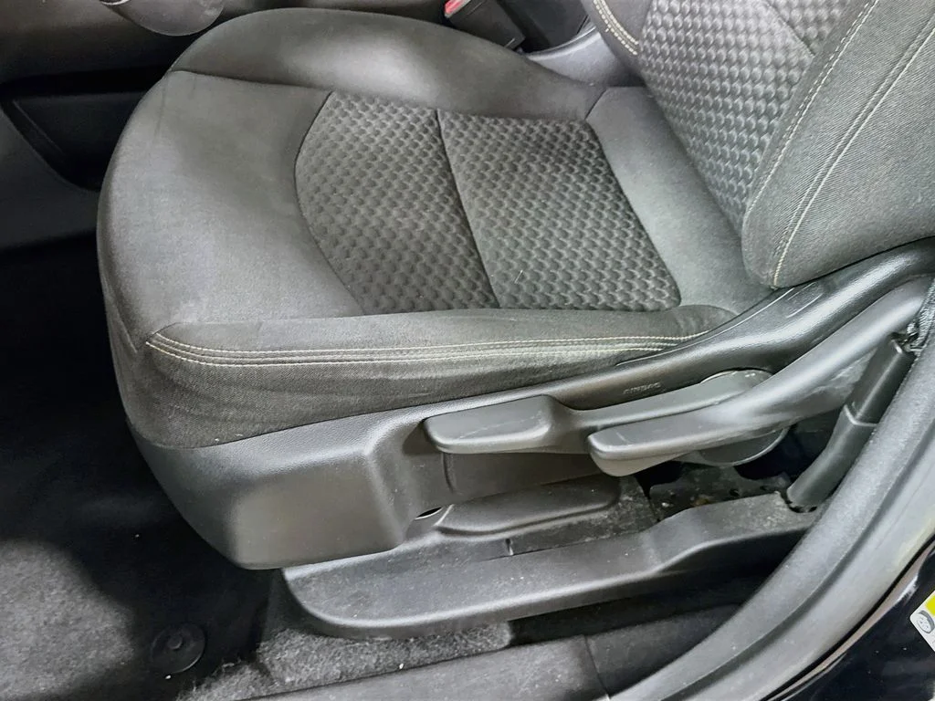 Used 2019 Black GMC SLE image 23