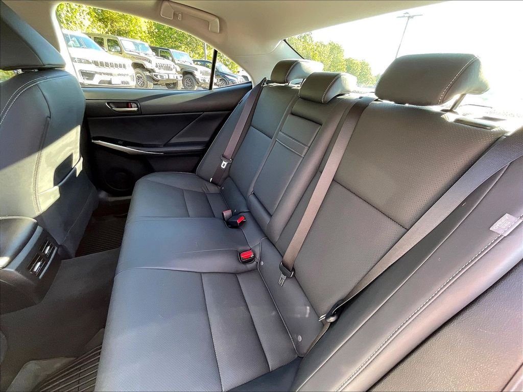 Used 2019 Eminent White Pearl Lexus 300 image 14