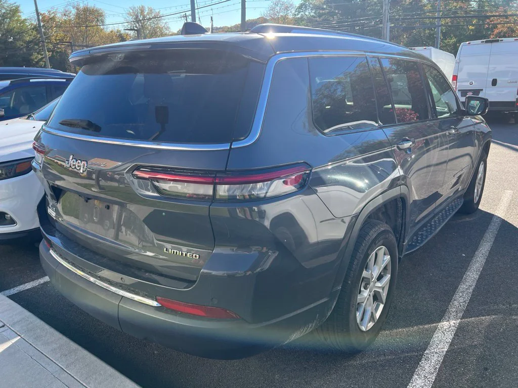 Used 2023 Gray Jeep Limited image 4
