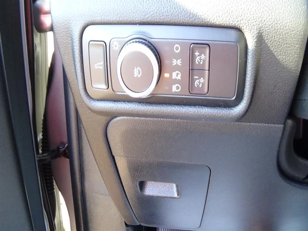 Certified Used 2024 Iconic Silver (js) Ford XLT image 19