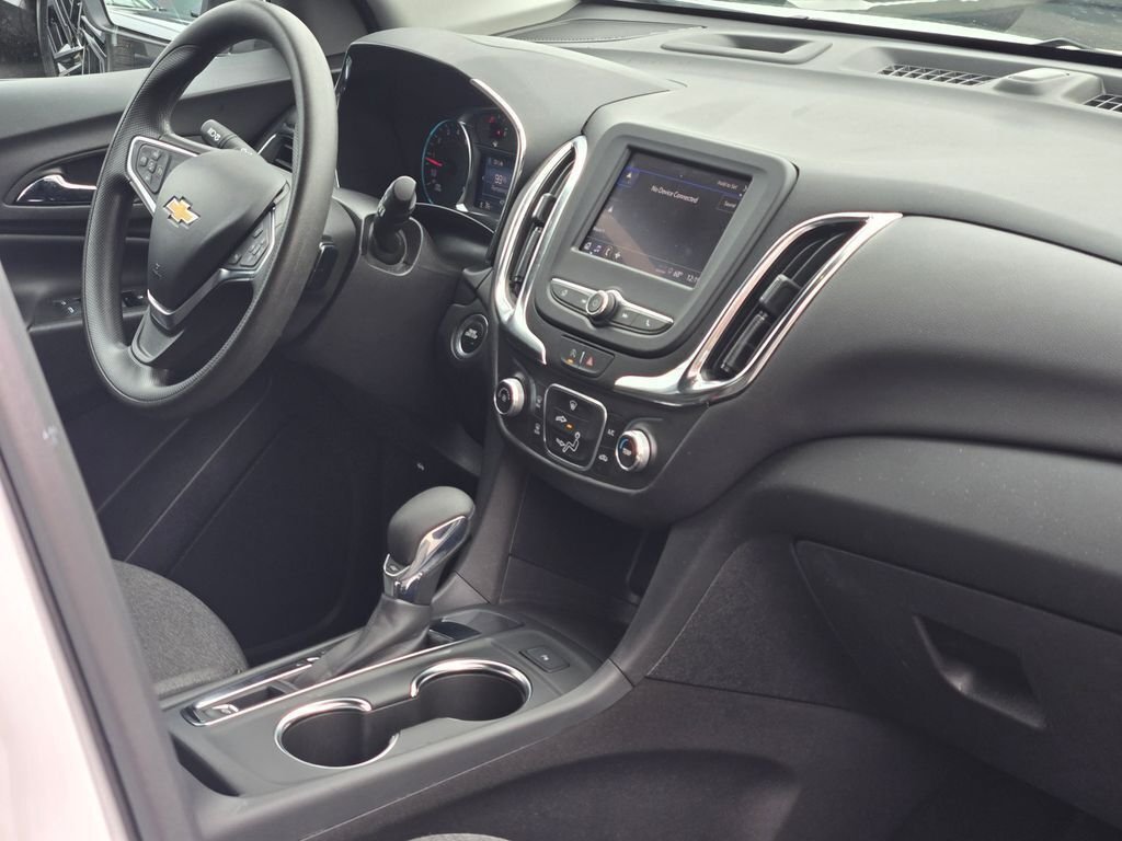 Used 2024 Summit White Chevrolet LT image 8