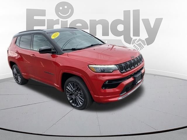Used 2023 Red Jeep Limited image 3