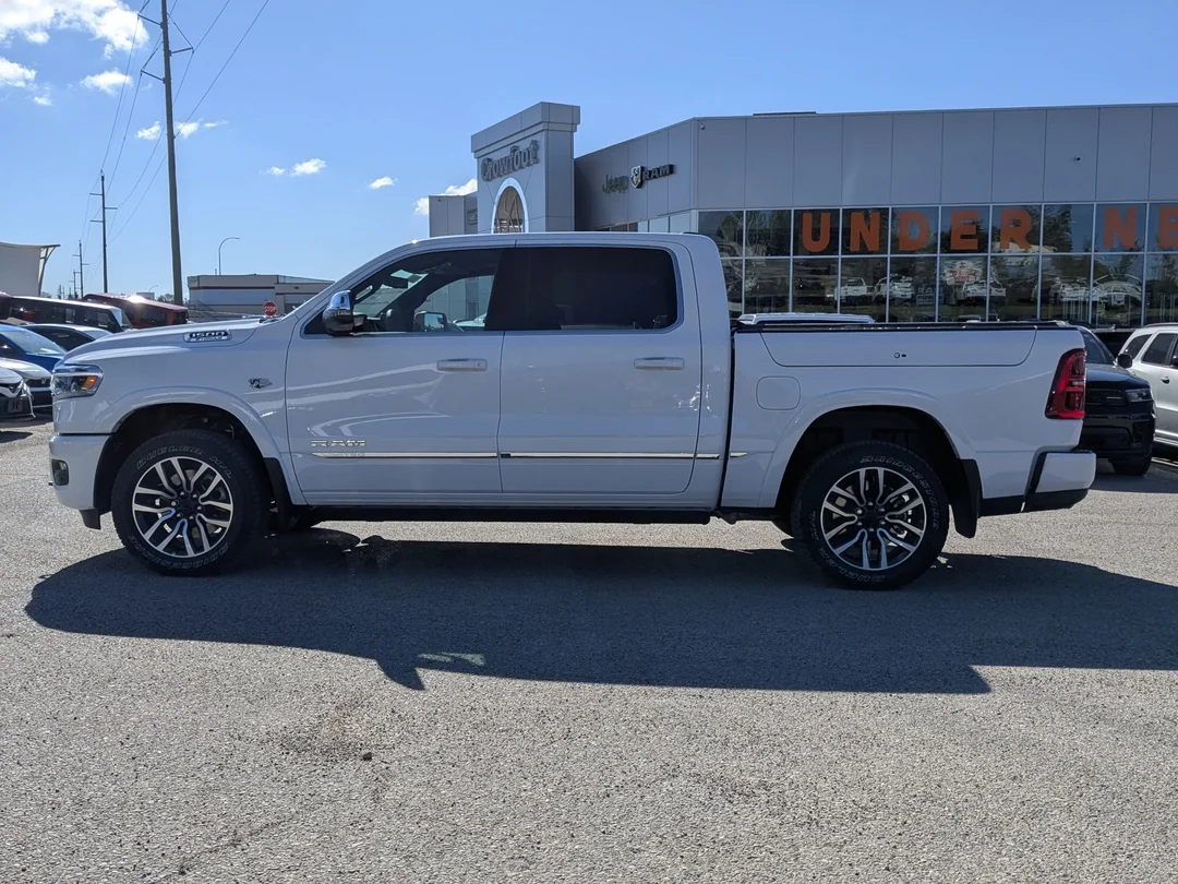 New 2026 White RAM Limited - - 5.7L HEMI V8 eTorque - 14.4 NAV Display - RamBox Cargo Sys - Surround View Cam & More! image 5