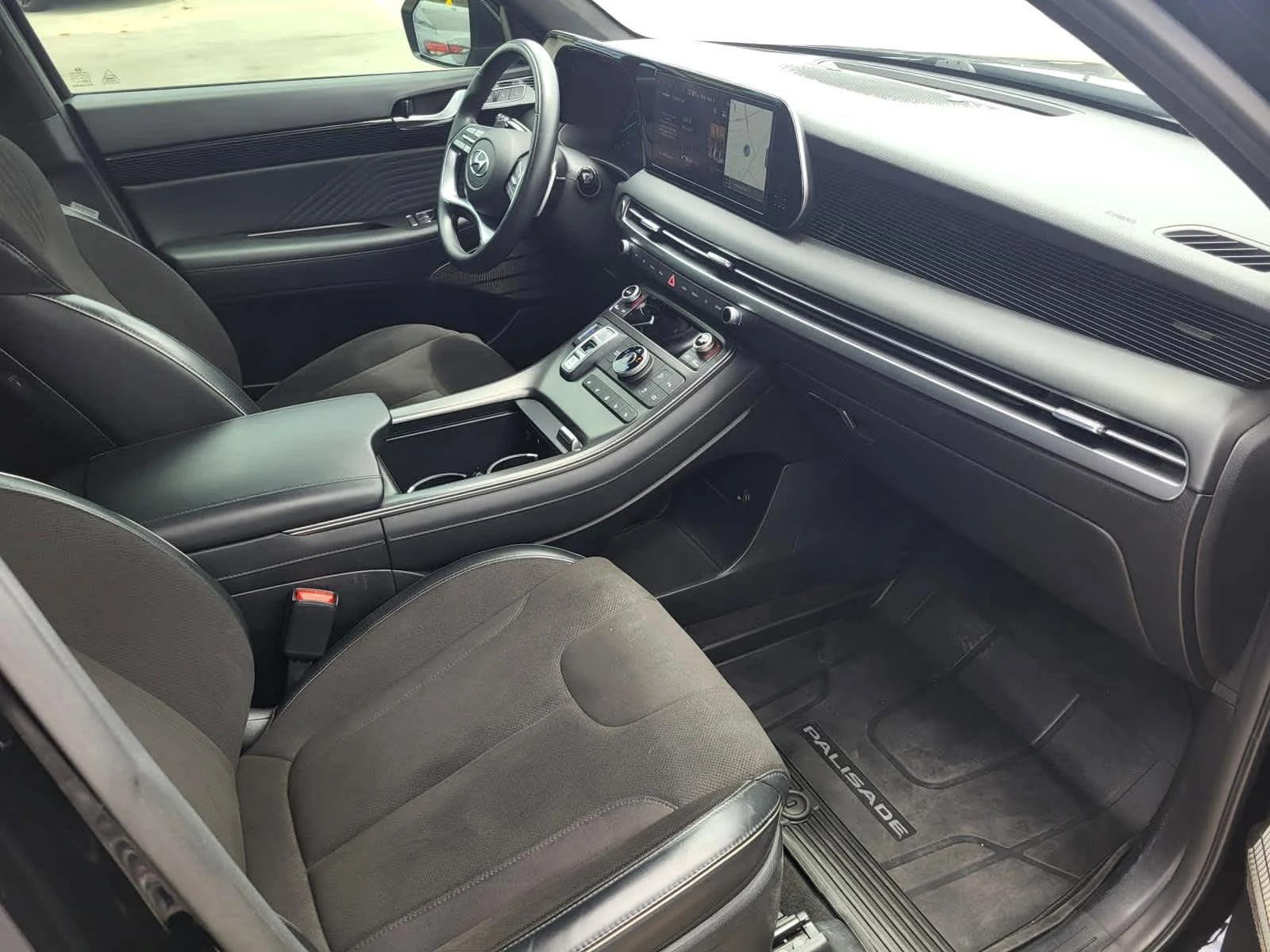 Used 2025 Abyss Black Pearl Hyundai Calligraphy Night Edition image 9