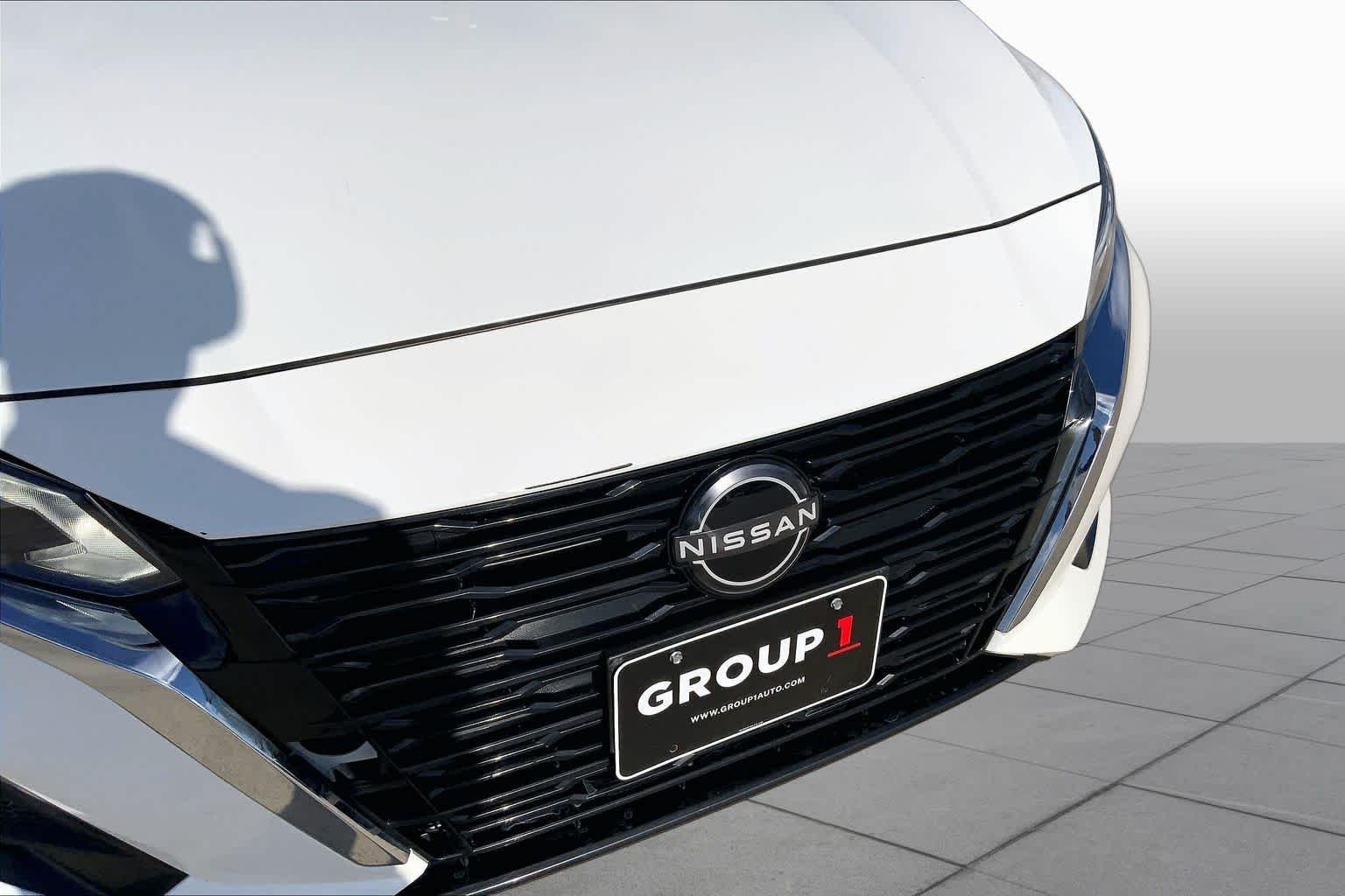 Used 2024 Glacier White Nissan 2.5 S image 28