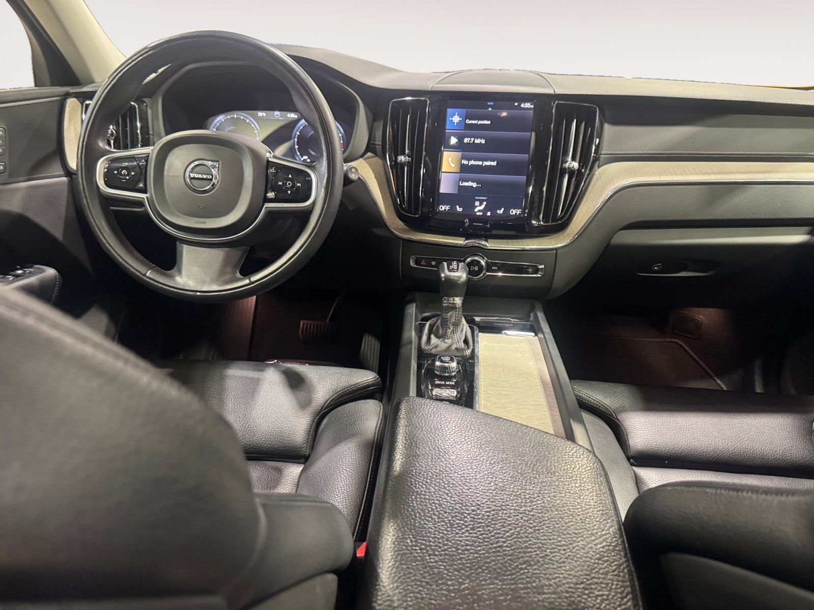 Used 2018 Black Volvo T6 Inscription image 17