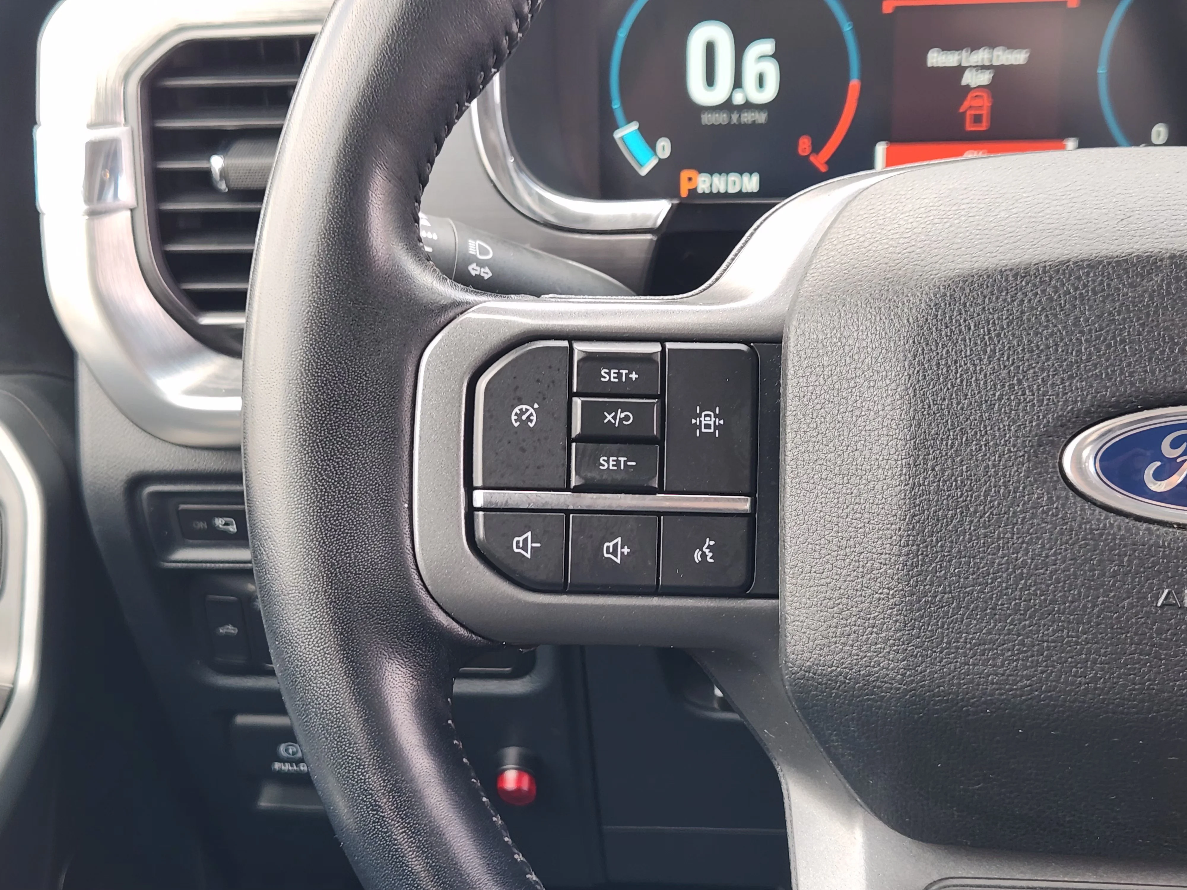 Used 2021  Ford Lariat image 27