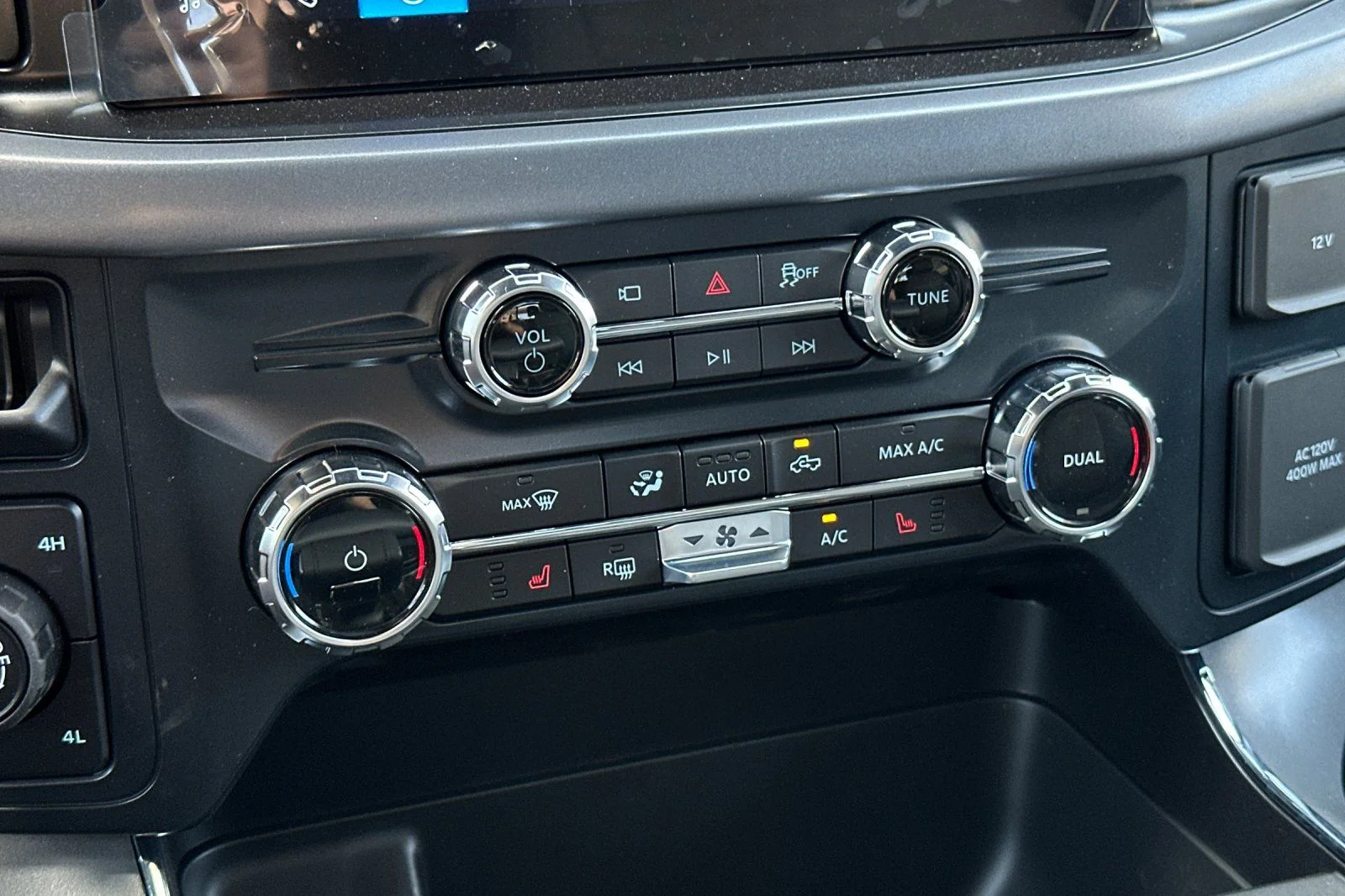 New 2026 Carbonized Gray Metallic Ford XLT image 19