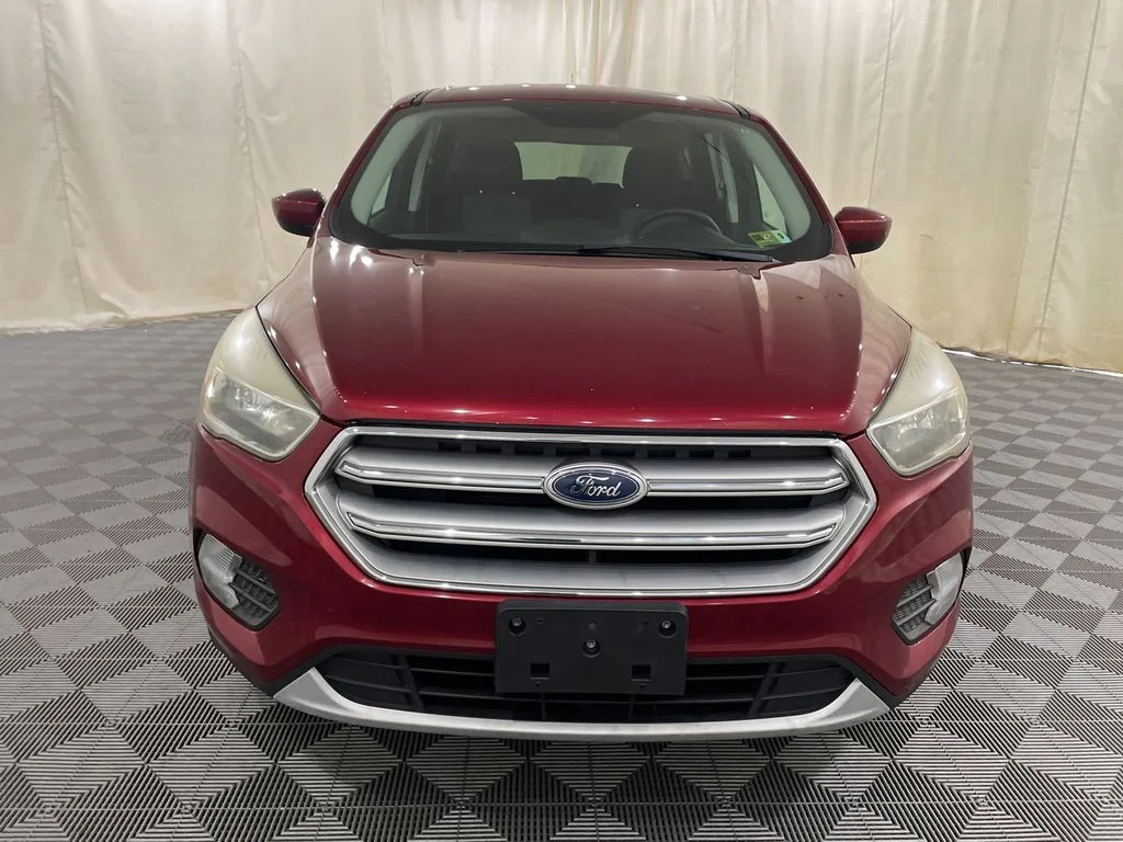 Used 2017 Ford Escape SE with VIN 1FMCU9GD8HUC75534 for sale in Clarksburg, WV