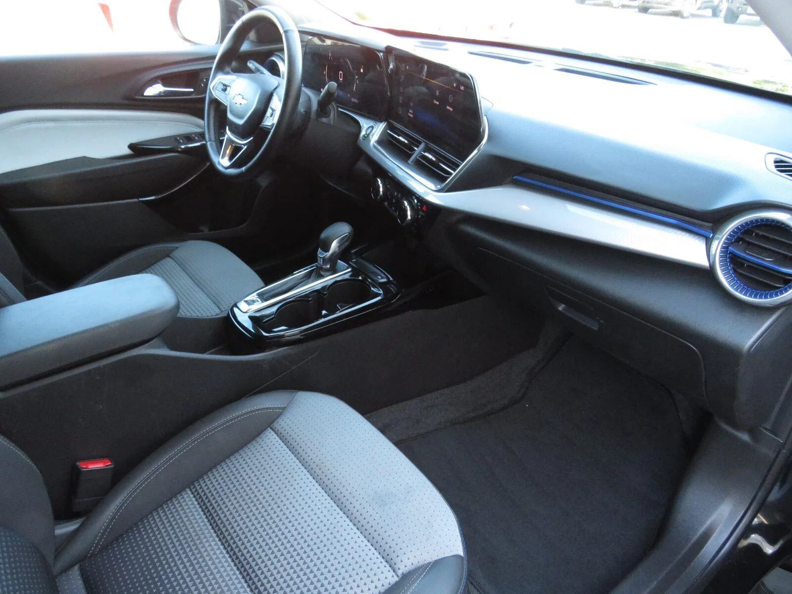 Used 2024 Mosaic Black Metallic Chevrolet LT image 23