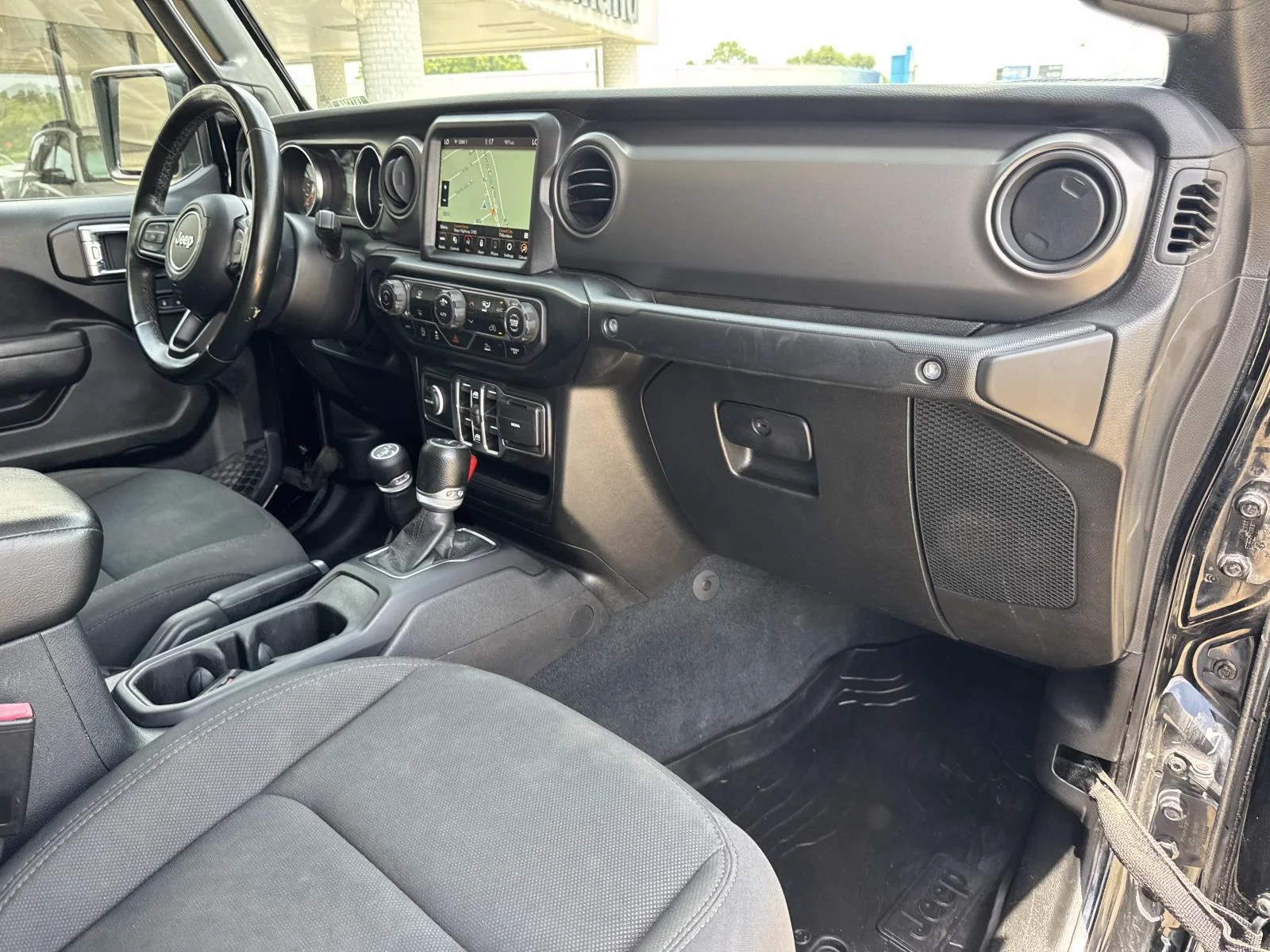 Used 2022 Black Jeep Sport S image 12