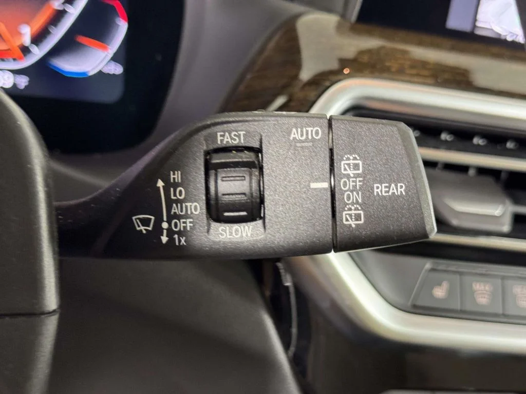 Certified Used 2023 White BMW xDrive30i image 24