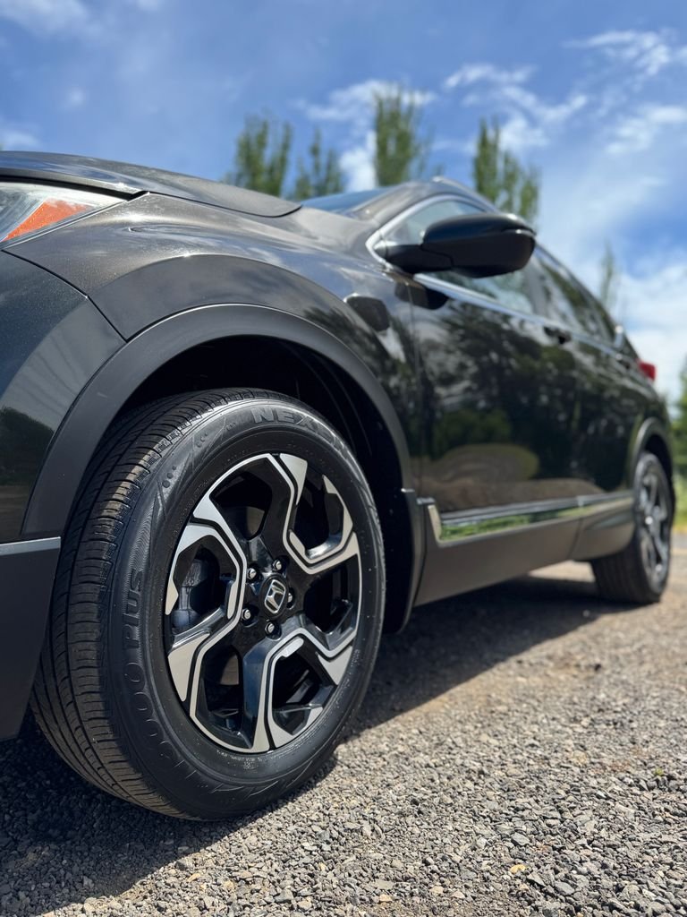 Used 2017 Dark Olive Metallic Honda Touring image 45