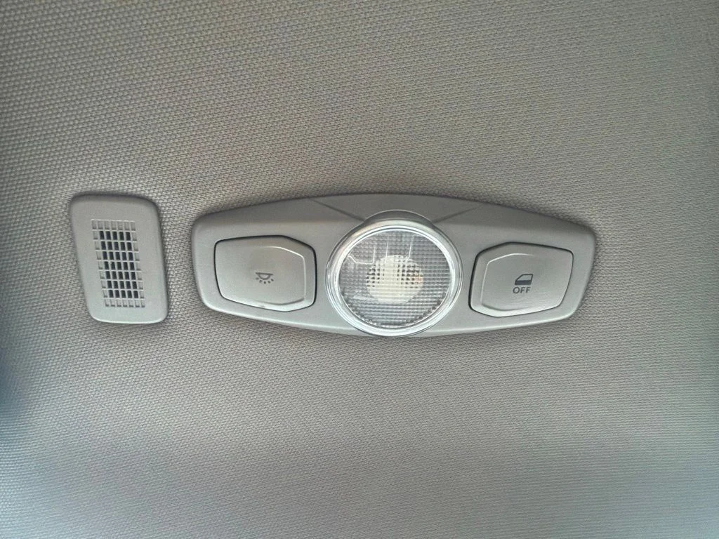 Used 2018 Gray Ford XL image 40