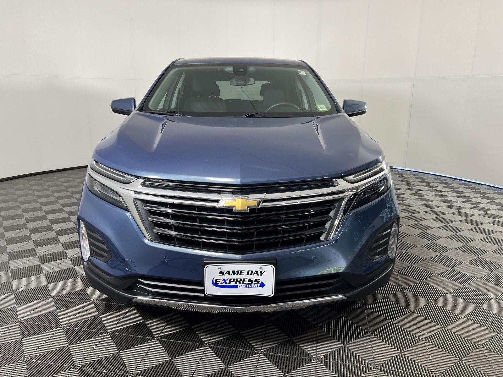 Used 2024 Lakeshore Blue Metallic Chevrolet LT image 29