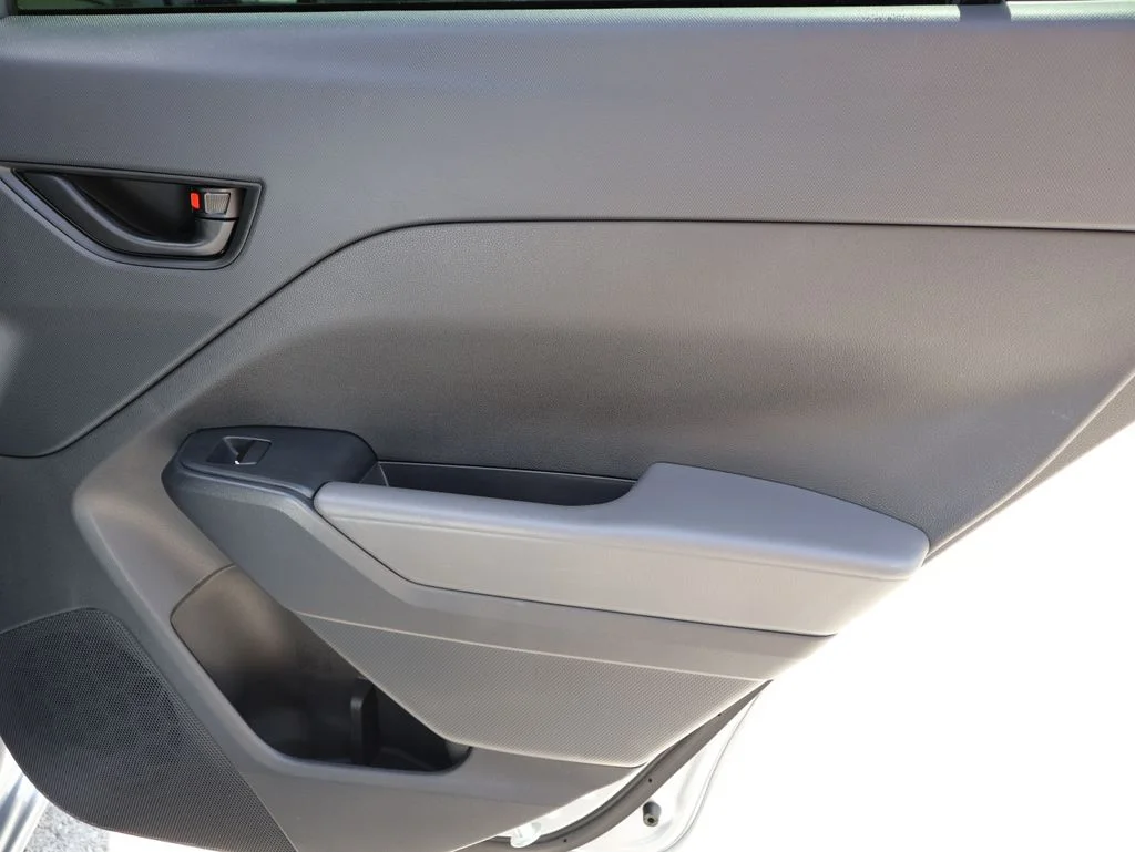 Used 2024 Silver Subaru Base image 10
