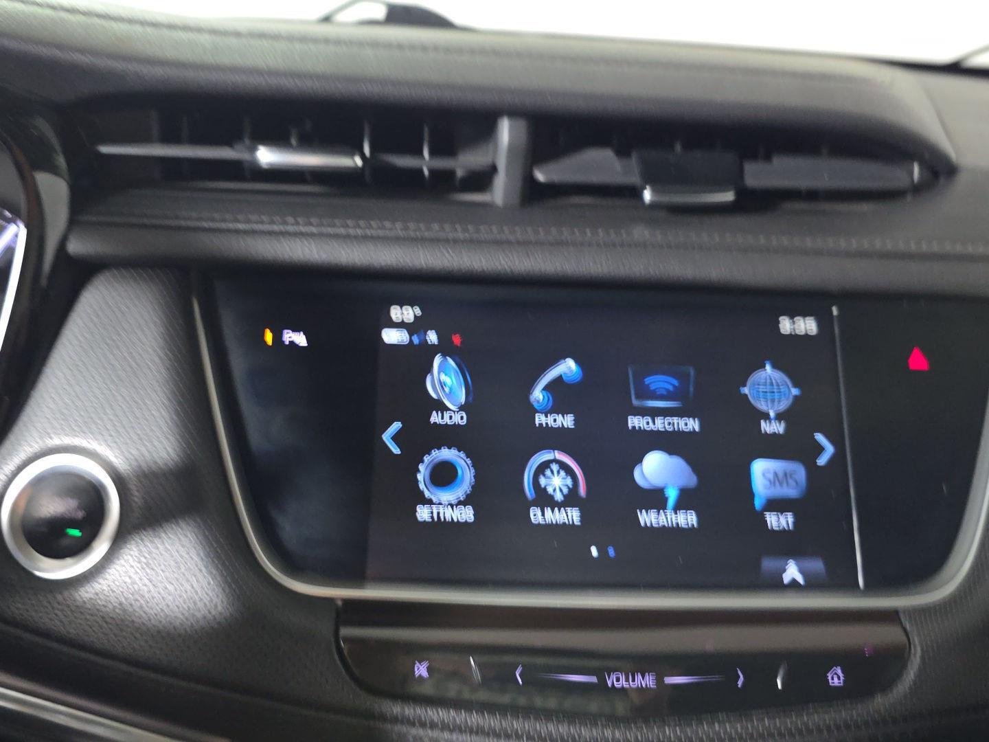 Used 2019 Crystal White Tricoat Cadillac Luxury AWD image 15