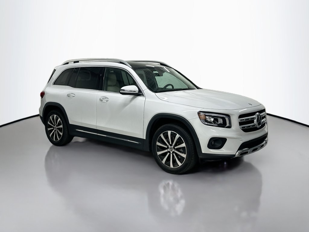Used 2023 White Mercedes-Benz GLB 250 image 7