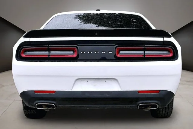 Used 2023 White Dodge SXT image 5