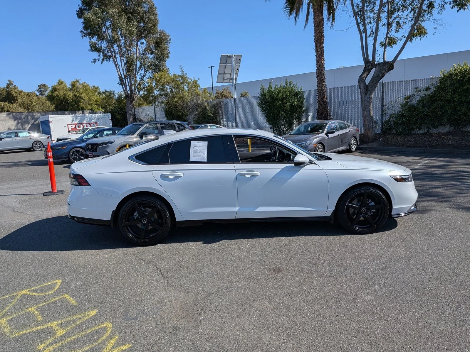 Used 2025 White Honda Touring image 4
