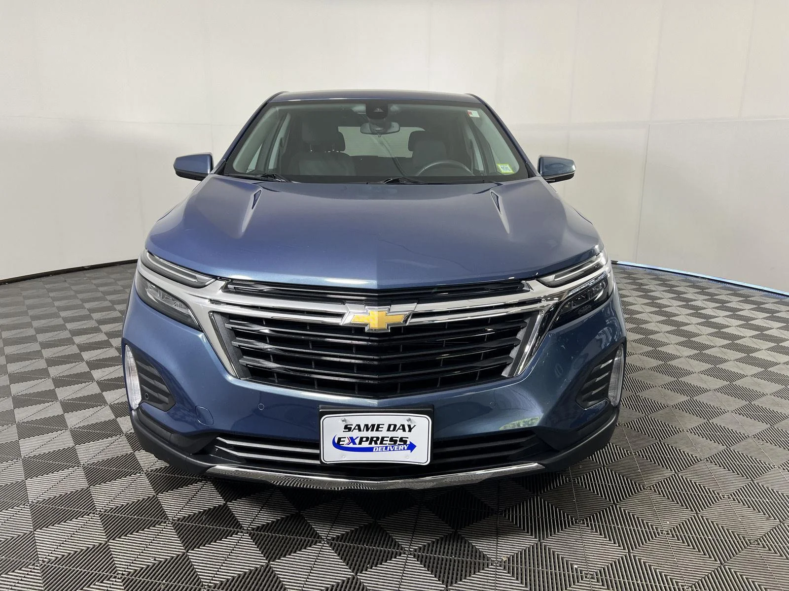 Used 2024 Lakeshore Blue Metallic Chevrolet LT image 29