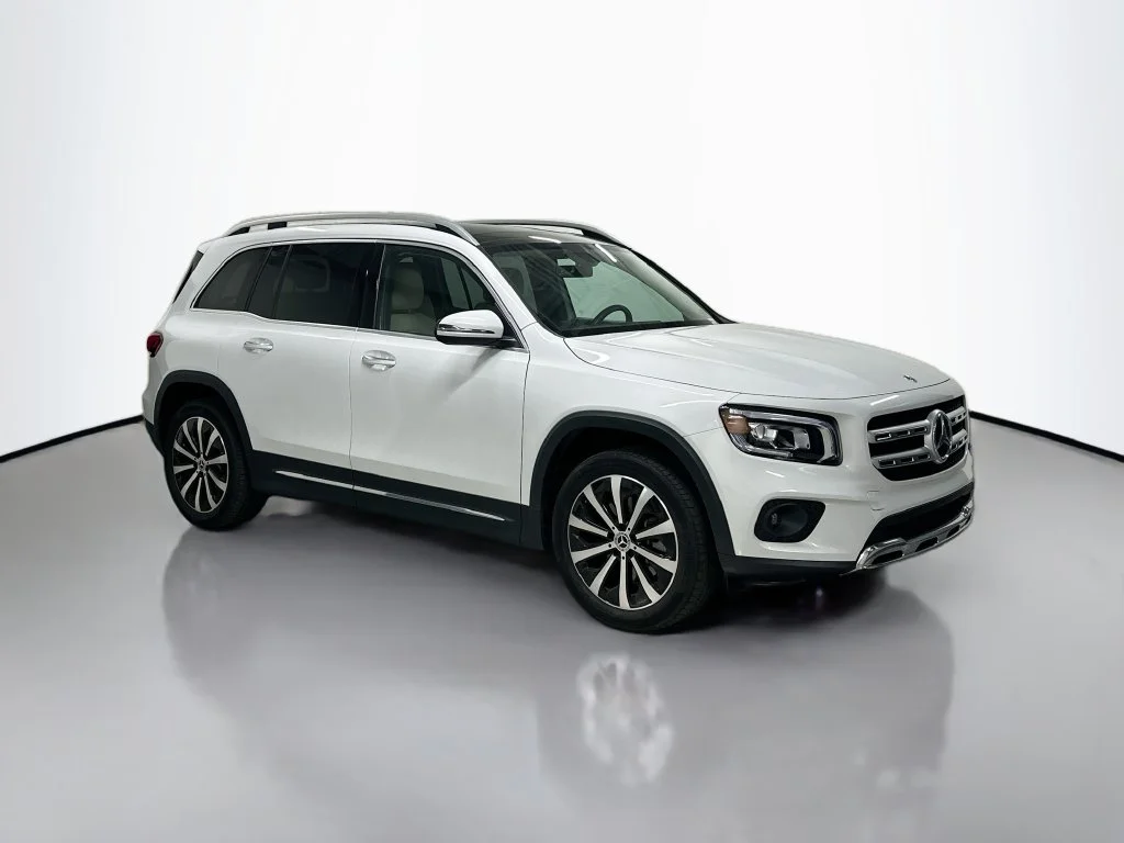Used 2023 Digital White Metallic Mercedes-Benz GLB 250 image 7