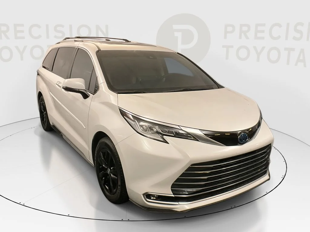 Used 2023 Wind Chill Pearl Toyota Limited image 1