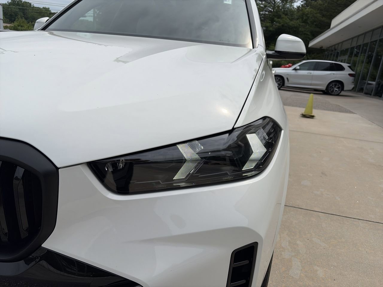 New 2026 Alpine White BMW xDrive40i image 11