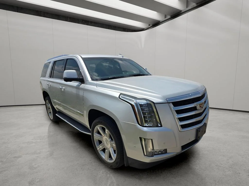 Used 2019 Radiant Silver Metallic Cadillac Luxury image 7
