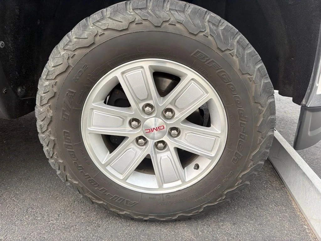 Used 2015 Silver GMC SLE image 6