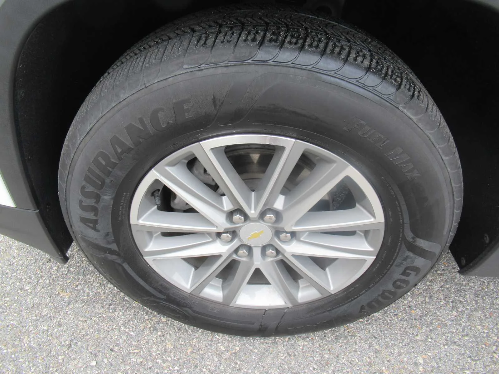 Certified Used 2022 Summit White Chevrolet LT Cloth image 12