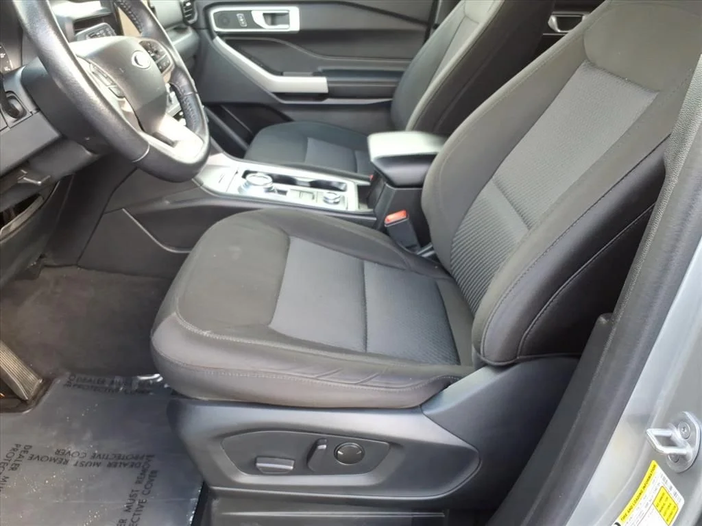 Certified Used 2023 Silver Ford XLT image 15