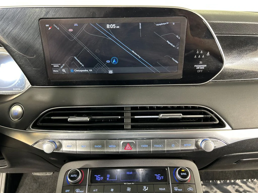 Used 2022 Silver Hyundai Limited image 14