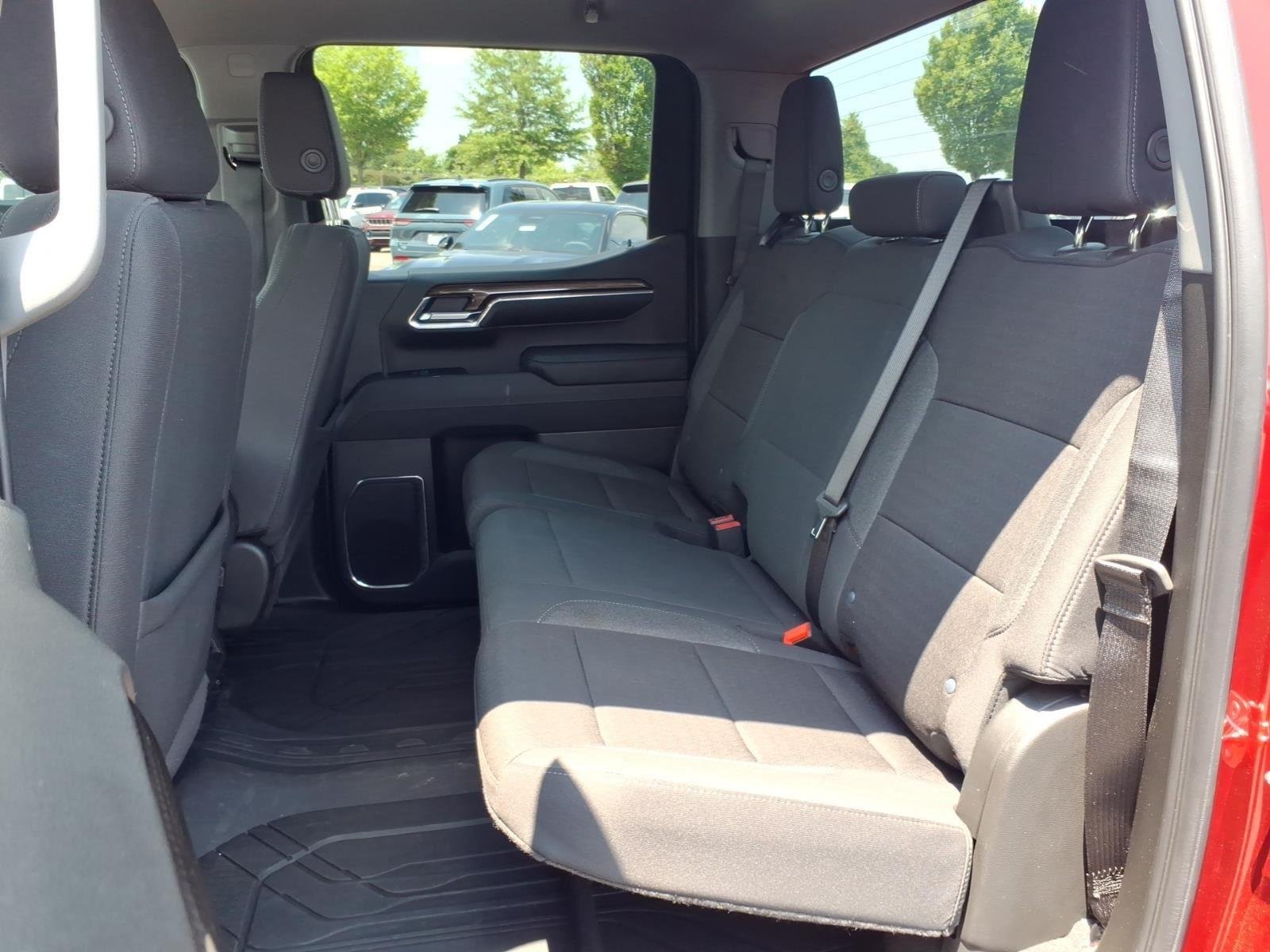 Used 2024  CHEVROLET LT image 19