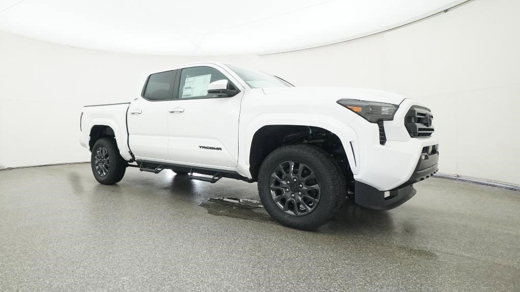 2025 Toyota Tacoma SR5 - Photo 14