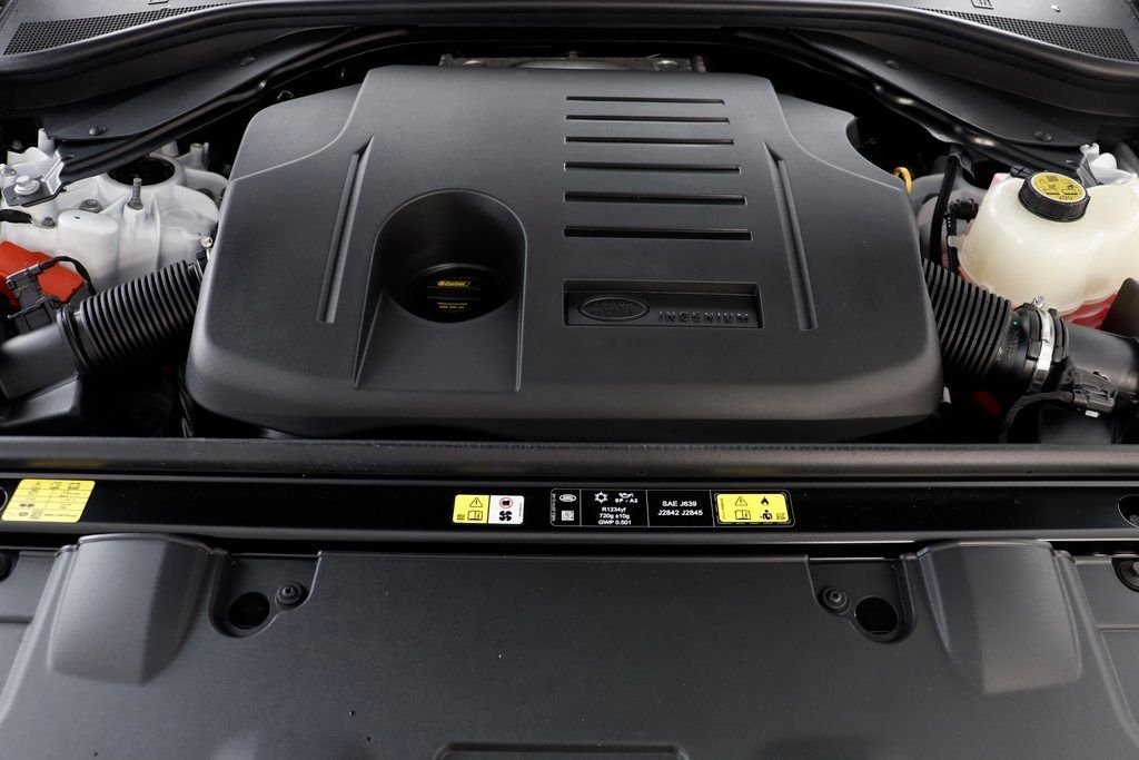 2025 Land Rover Range Rover SE - Photo 23