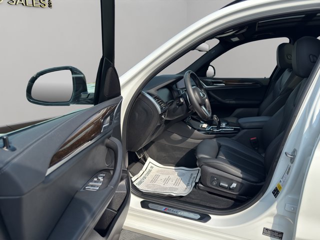Used 2020 Alpine White BMW M40i image 26