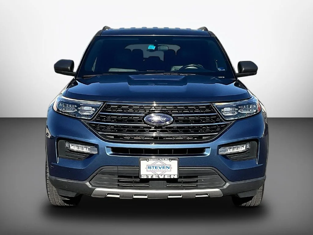 Used 2020 Blue Ford XLT image 2