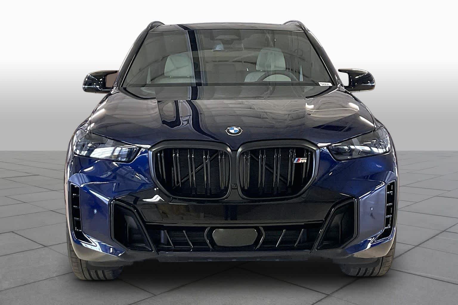 New 2026 Tanzanite Blue II Metallic BMW M60i image 3