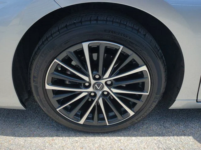Used 2025 IRIDIUM Lexus 350 image 11