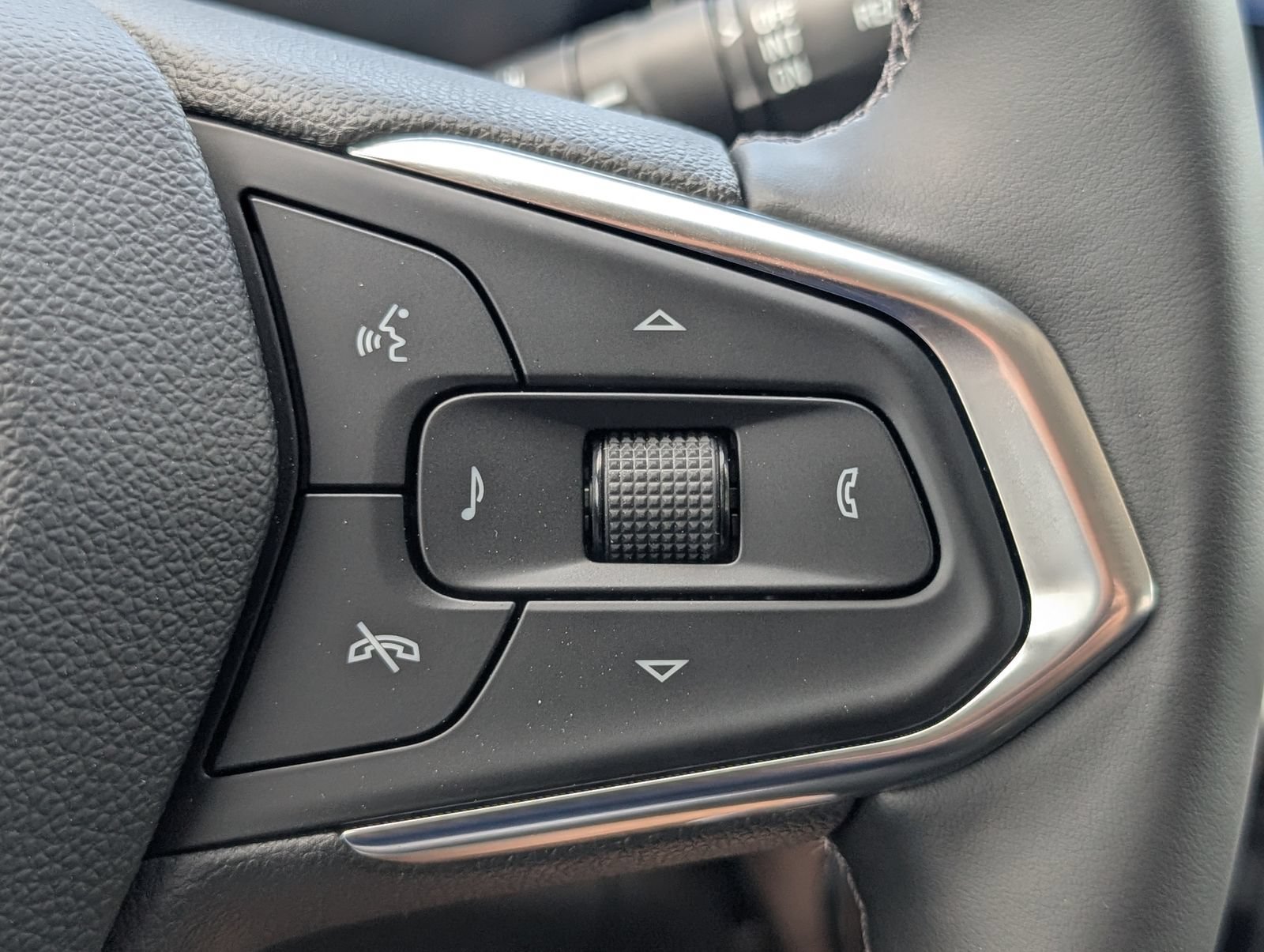 2026 Chevrolet Trax LT - Photo 18