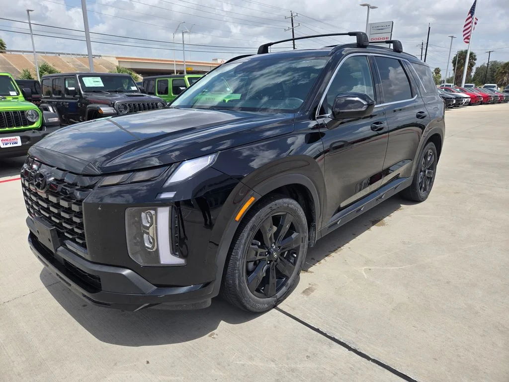 Used 2025 Black Hyundai XRT image 7