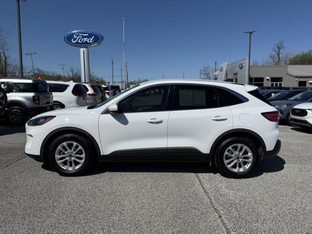 Used 2020 Ford Escape SE with VIN 1FMCU0G65LUB28741 for sale in Madison, OH