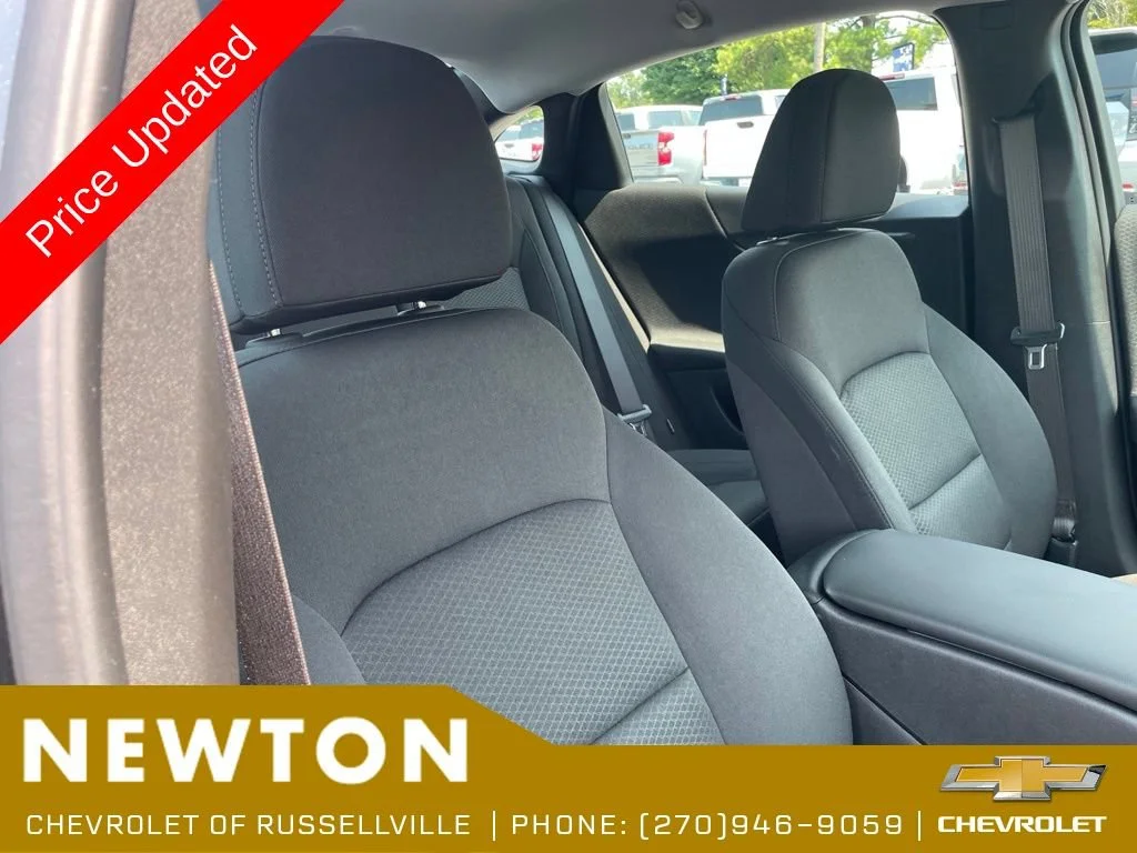 Used 2025 Mosaic Black Metallic Chevrolet RS image 21